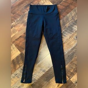 Demi Lovato by Fabletics Leggings